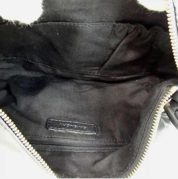 AUTHENTIC GIVENCHY LOGO EMBOSSED ONE BELT BAG - Picture 7 of 12